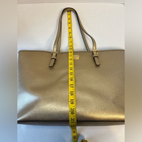 Michael Kors gold tote - Picture 13 of 13
